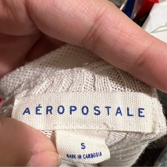 Aeropostale Slightly Cropped Cardigan - Picture 3 of 4